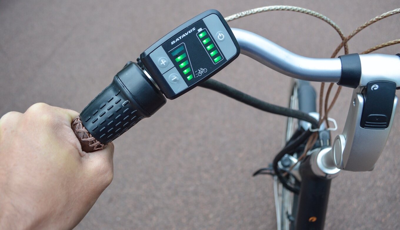 Pedelec speed and battery console  